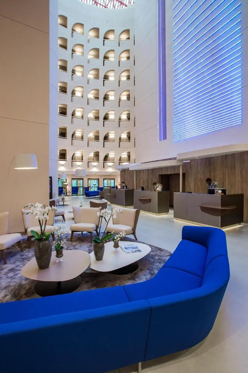 래디슨 블루 호텔 리옹 (Radisson Blu Hotel, Lyon) 1