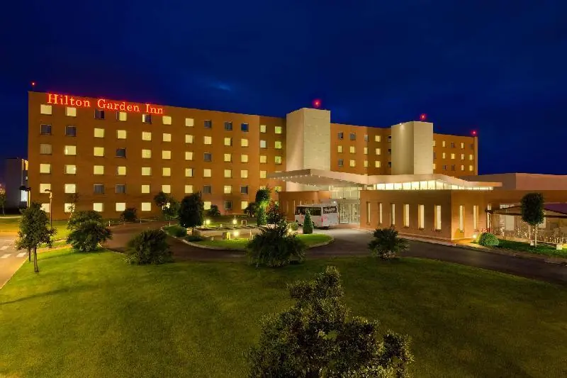 힐튼 가든 인 로마 공항 (Hilton Garden Inn Rome Airport) 1