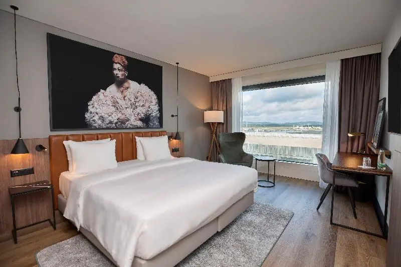 래디슨 블루 호텔, 취리히 에어포트 (Radisson Blu Hotel, Zurich Airport) 1