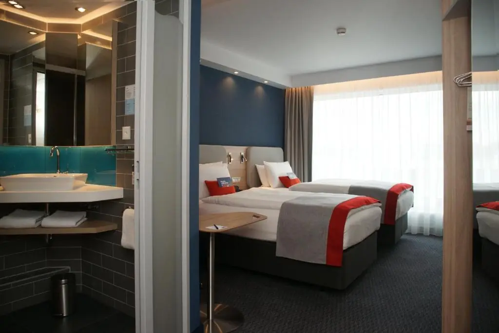 홀리데이 인 익스프레스 취리히 에어포트 바이 IHG (Holiday Inn Express Zürich Airport By IHG) 2