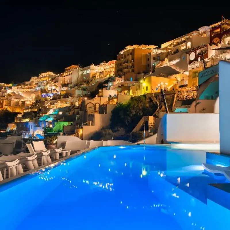 아티나 럭셔리 스위트 (Athina Luxury Suites) 1