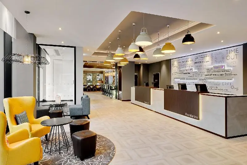 Premier Inn Hamburg City Centre 1