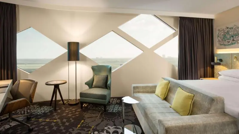 힐튼 암스테르담 에어포트 스키폴 (Hilton Amsterdam Airport Schiphol) 1