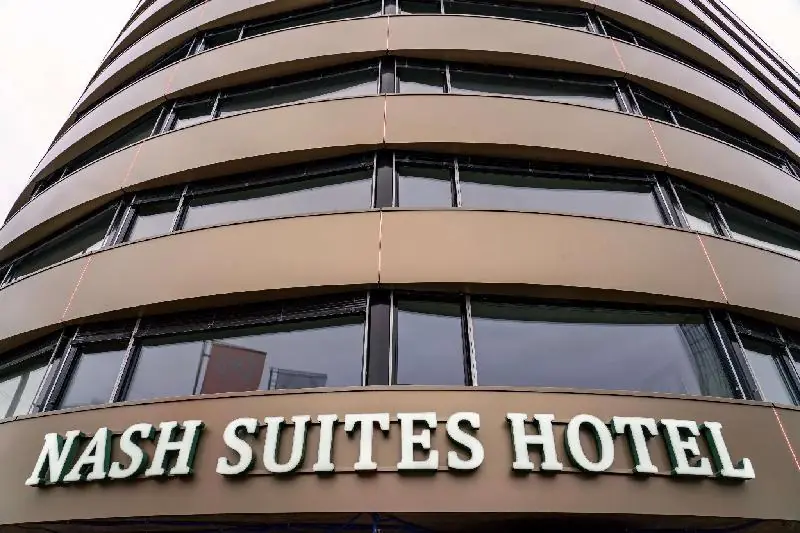 내쉬 스위트 호텔 (Nash Suites Hotel) 1