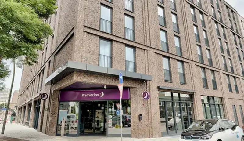Premier Inn Hamburg City Klostertor 1