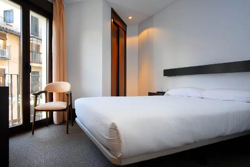 호텔 도무스 플라자 조코도베르 (Hotel Domus Plaza Zocodover) 1