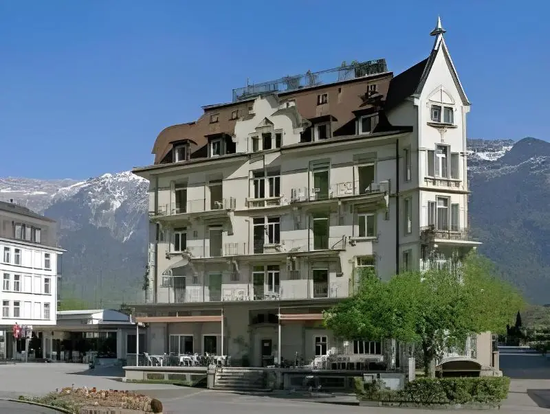 Carlton-Europe Vintage Adults Hotel 1