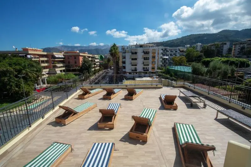 Hotel Nice 1